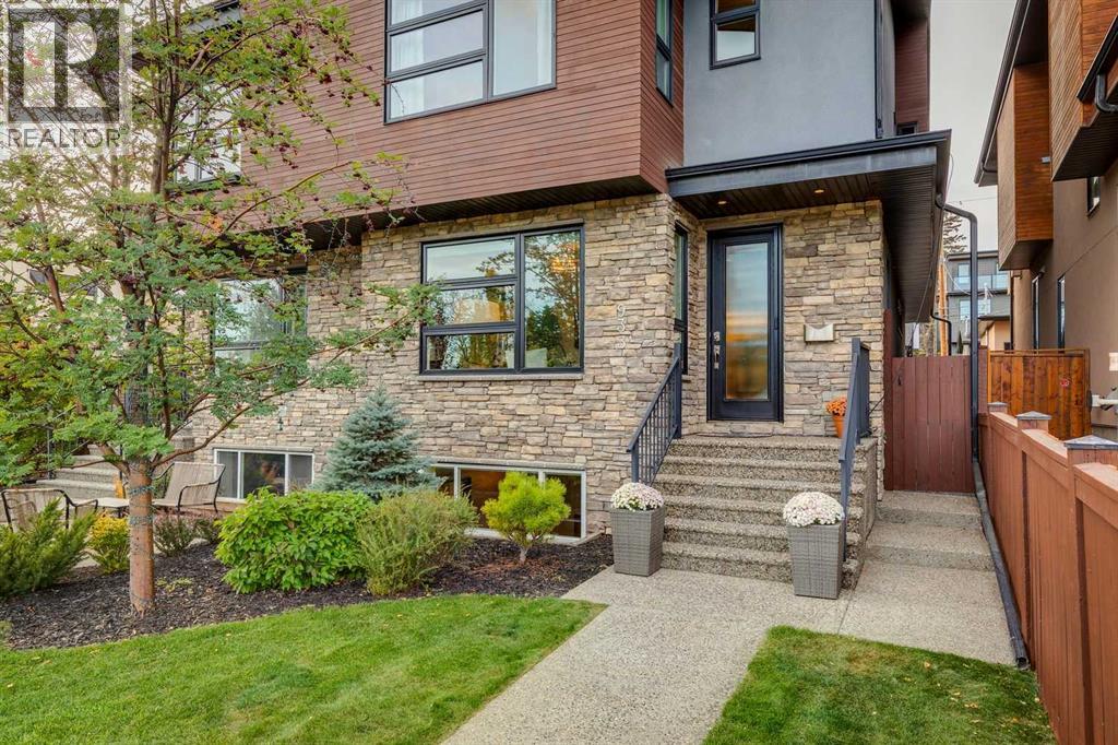 Duplex for Sale in 933 32 Street NW|Calgary, Alberta T2N2W3 2