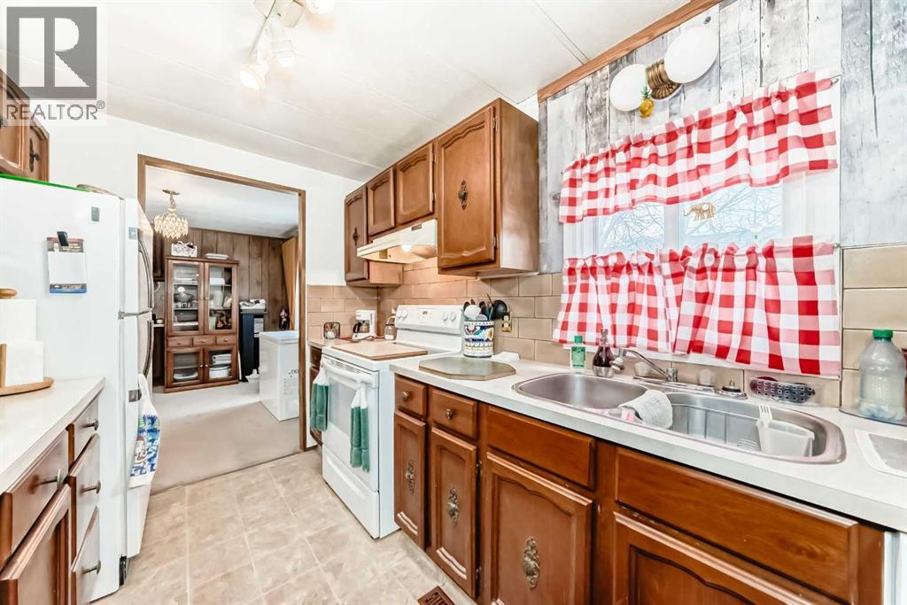 Mobile Home for Sale in 99, 99 Arbour Lake Road NW|Calgary, Alberta T3G4E4 2