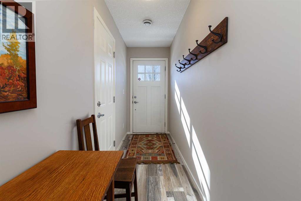 Row / Townhouse for Sale in 513 Ascot Circle SW|Calgary, Alberta T3H0W9 3