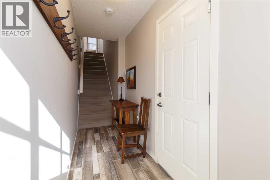 Row / Townhouse for Sale in 513 Ascot Circle SW|Calgary, Alberta T3H0W9 4