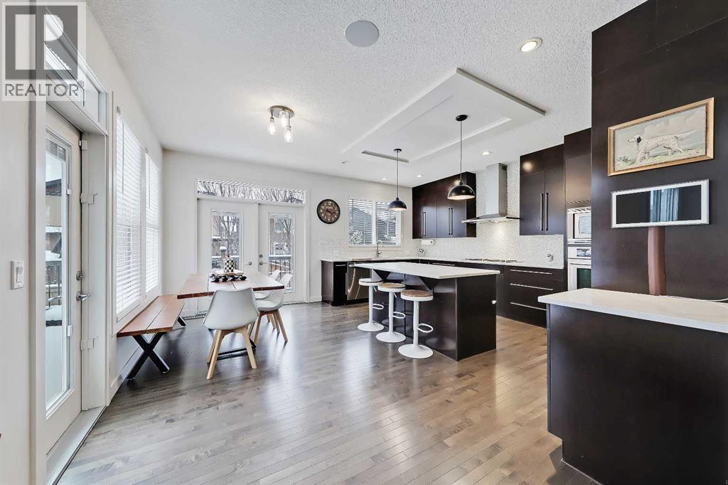 House for Sale in 132 Valley Pointe Place NW|Calgary, Alberta T3B6B1 4