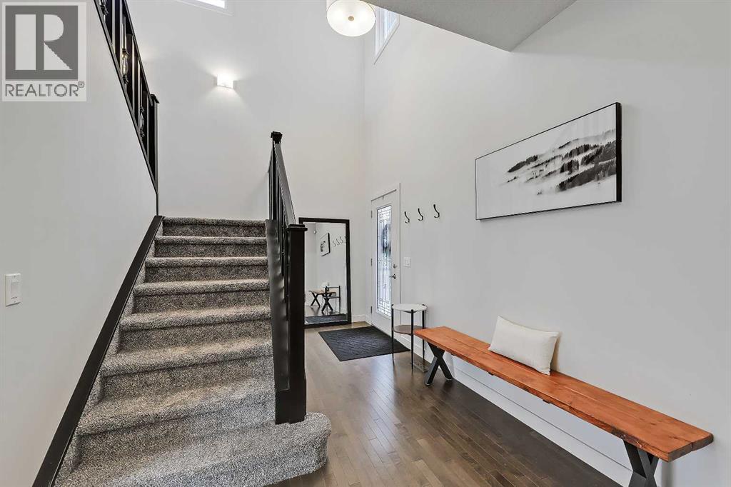 House for Sale in 132 Valley Pointe Place NW|Calgary, Alberta T3B6B1 3