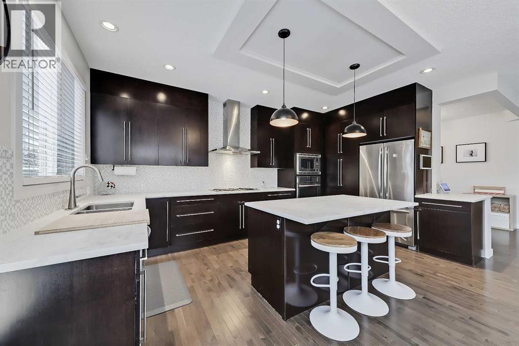 House for Sale in 132 Valley Pointe Place NW|Calgary, Alberta T3B6B1 5