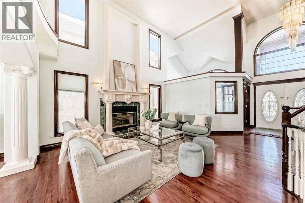 House for Sale in 218 Schiller Place NW|Calgary, Alberta T3L1W8 4