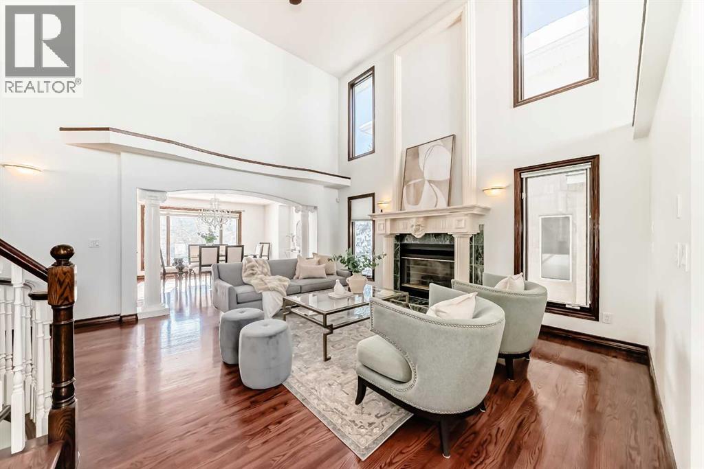 House for Sale in 218 Schiller Place NW|Calgary, Alberta T3L1W8 5