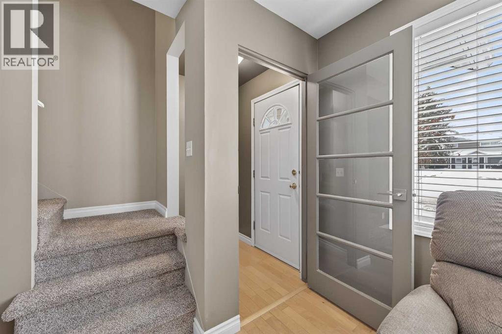 Row / Townhouse for Sale in 353 Regal Park NE|Calgary, Alberta T2E0S6 3