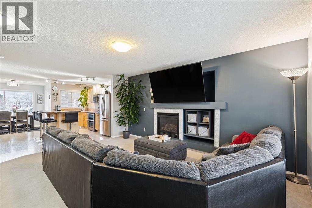 House for Sale in 67 Copperfield Rise SE|Calgary, Alberta T2Z4R6 2