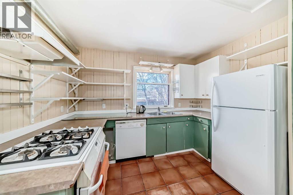 House for Sale in 1431 1A Street NW|Calgary, Alberta T2M2V4 4