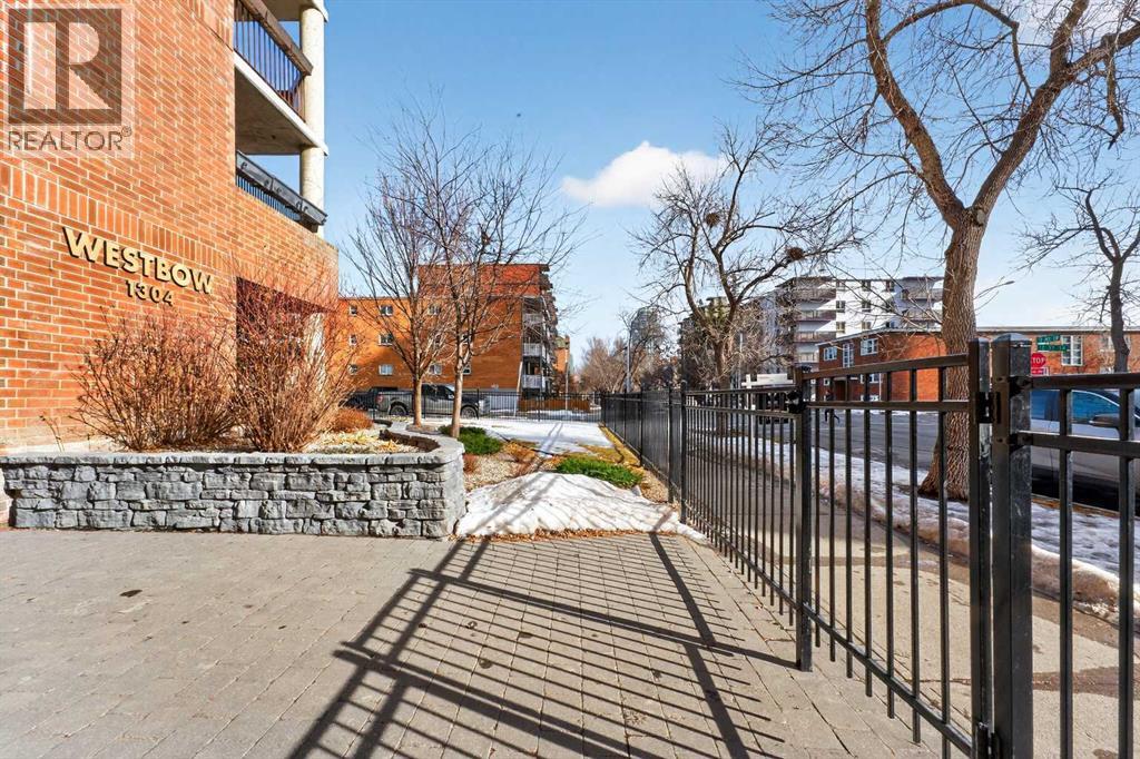 Apartment for Sale in PH2, 1304 15 Avenue SW|Calgary, Alberta T3C0X7 5