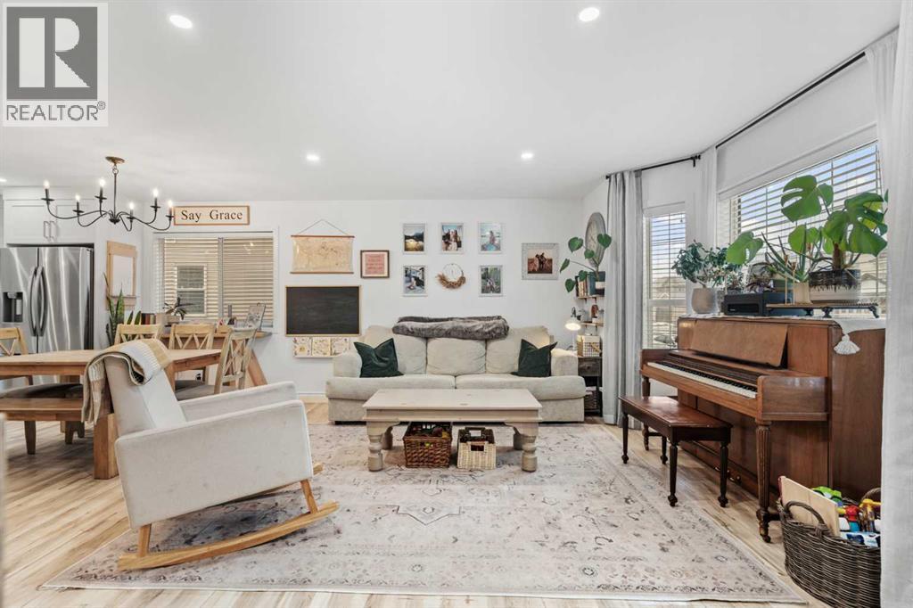 House for Sale in 168 Chaparral Ridge Circle SE|Calgary, Alberta T2X3K4 4