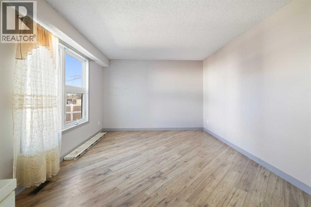 Row / Townhouse for Sale in 80, 5103 35 Avenue SW|Calgary, Alberta T3E6L9 2