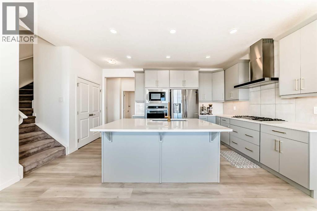 House for Sale in 289 Crestmont Drive SW|Calgary, Alberta T3B6G9 5