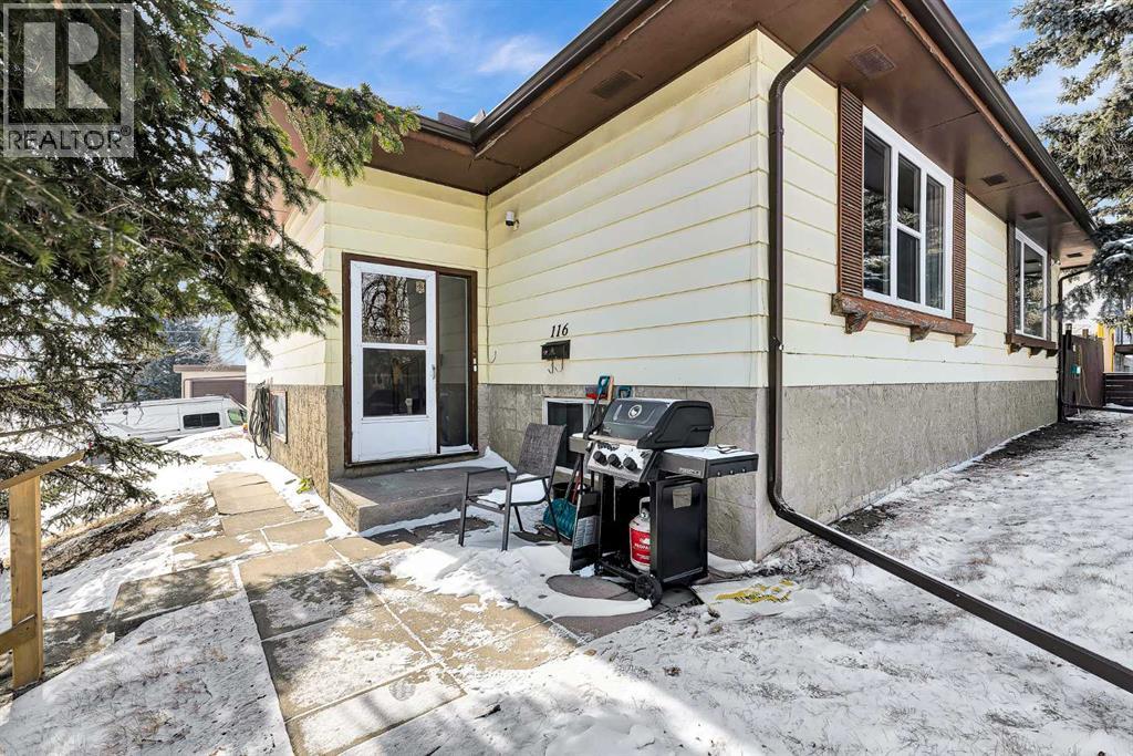 Duplex for Sale in 116 Huntwick Way NE|Calgary, Alberta T2K4H3 2