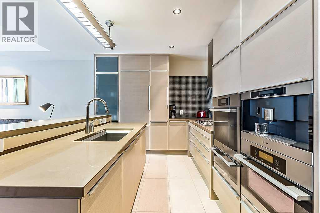 Apartment for Sale in 1602, 108 9 Avenue SW|Calgary, Alberta T2P3H9 4