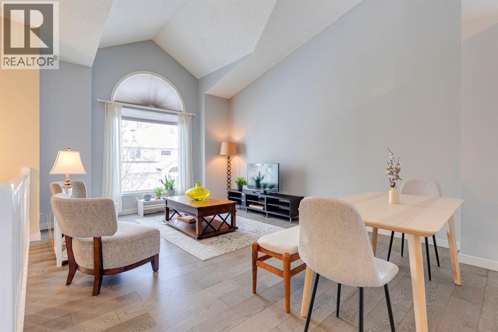 Row / Townhouse for Sale in 19 Sunlake Gardens SE|Calgary, Alberta T2X3G4 4