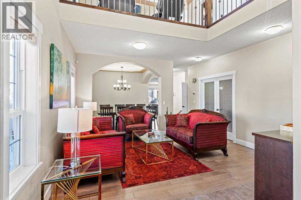 House for Sale in 1269 Sherwood Boulevard NW|Calgary, Alberta T3R0C7 4