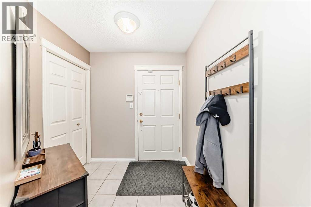 Apartment for Sale in 116, 6800 Hunterview Drive NW|Calgary, Alberta T2K6K5 3