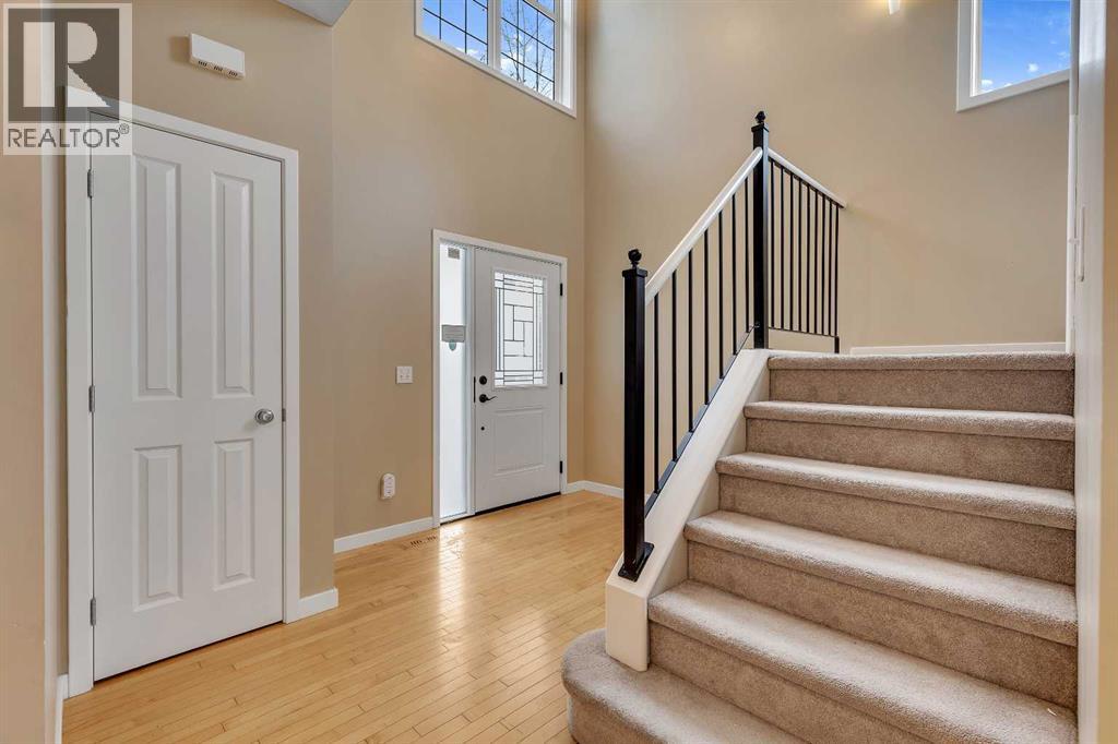 House for Sale in 119 Valley Stream Circle NW|Calgary, Alberta T3B5W2 3