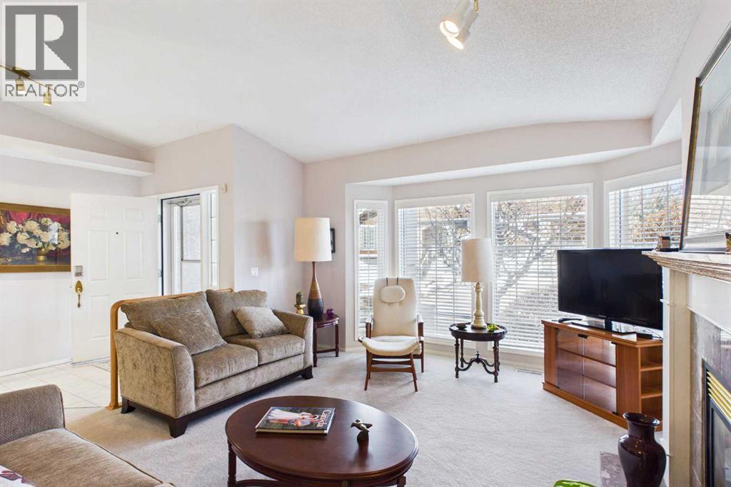 Duplex for Sale in 76 Christie Gardens SW|Calgary, Alberta T3H3B5 5