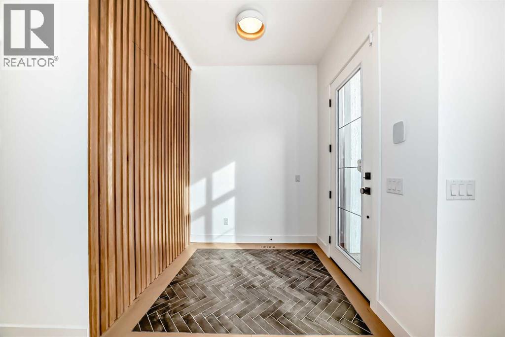 Duplex for Sale in 517 34A Street NW|Calgary, Alberta T2N2Y6 4