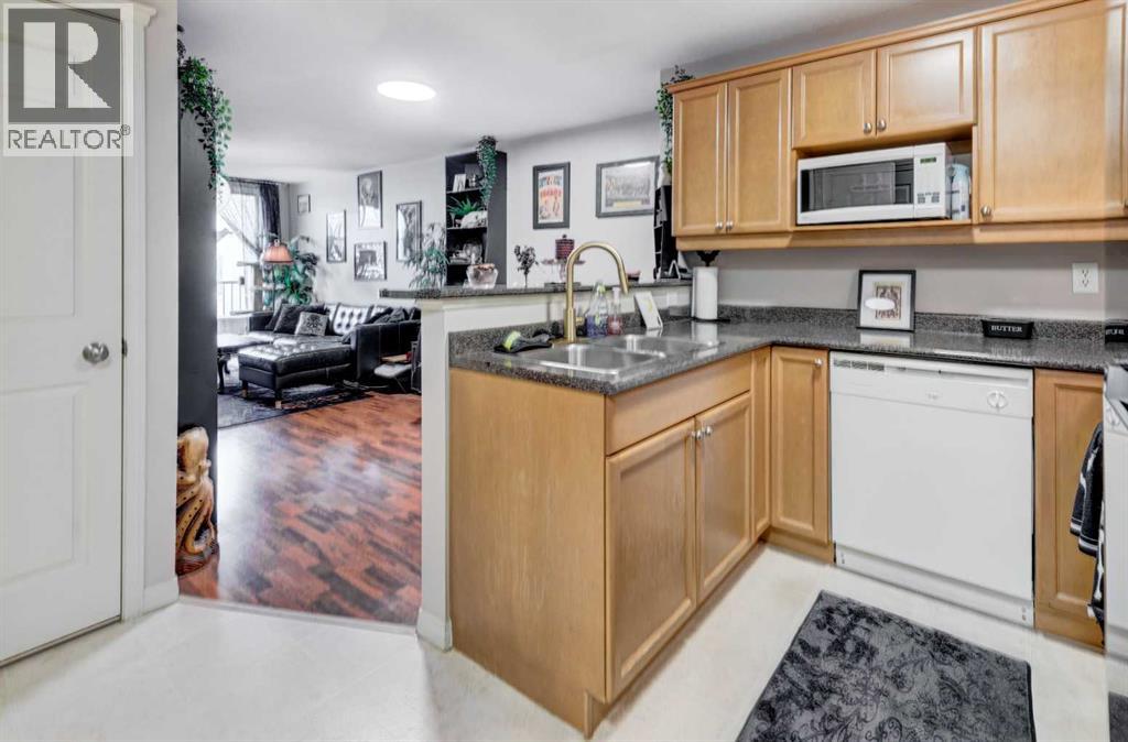 Apartment for Sale in 302, 1833 11 Avenue SW|Calgary, Alberta T3C0N7 5