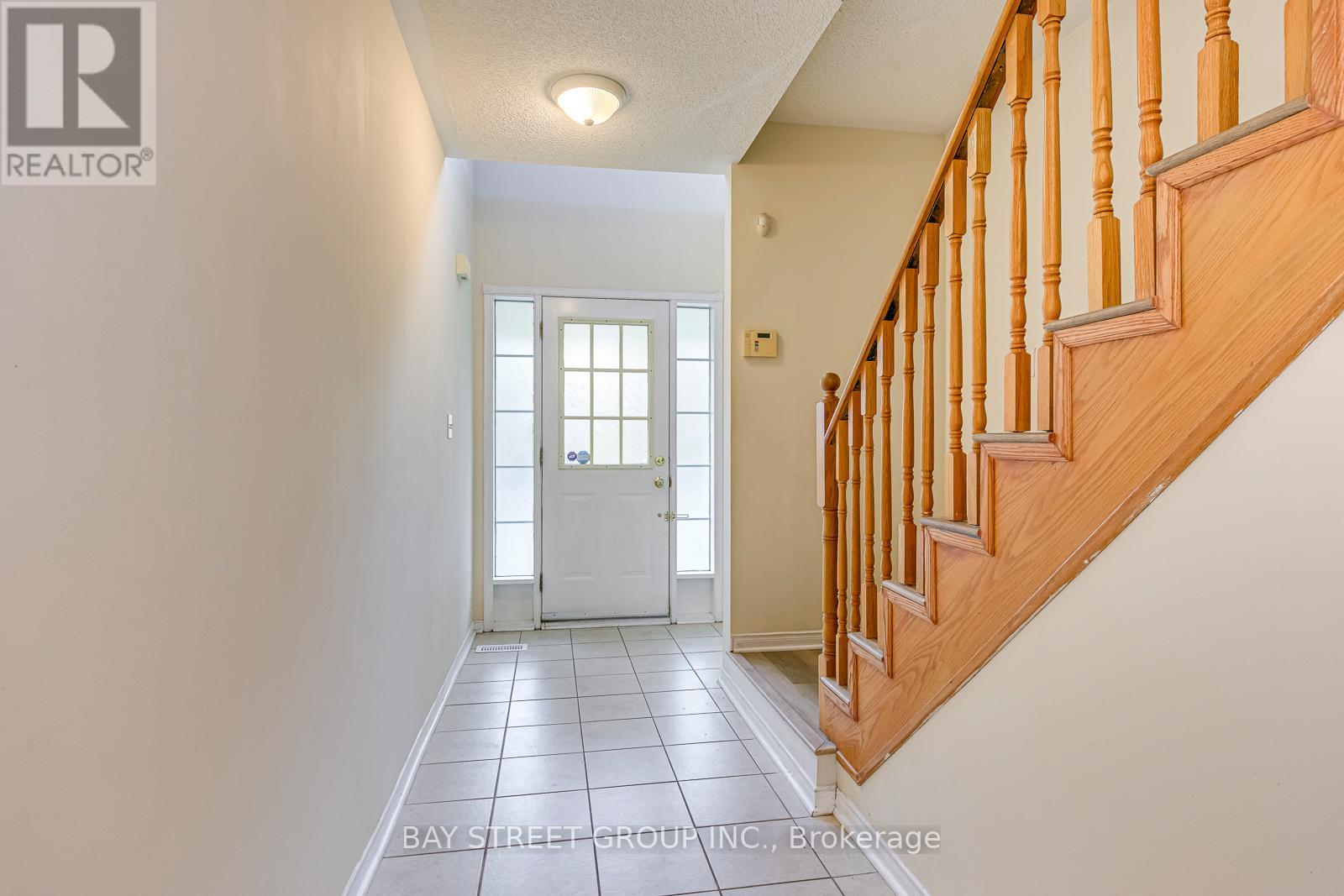 Row / Townhouse for Sale in 102 - 5260 MCFARREN BOULEVARD|Mississauga (Central Erin Mills), Ontario L5M7J3 5