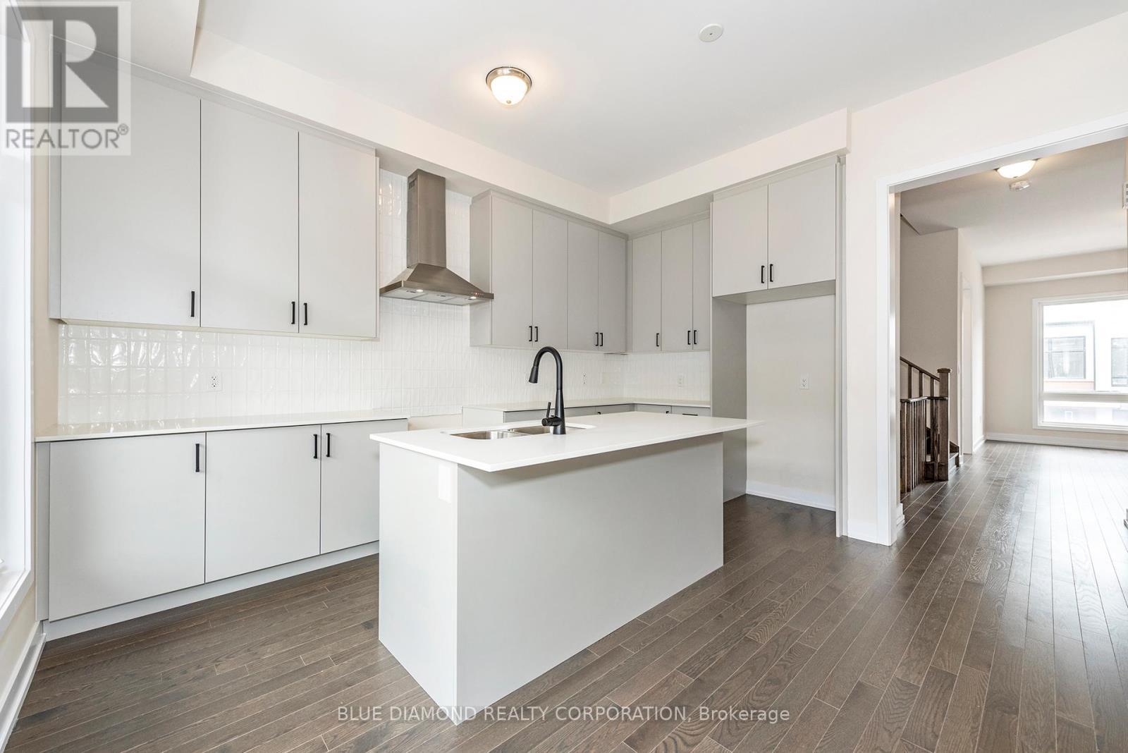 Row / Townhouse for Sale in 3072 PERKINS WAY|Oakville (JM Joshua Meadows), Ontario L6H7Z4 3