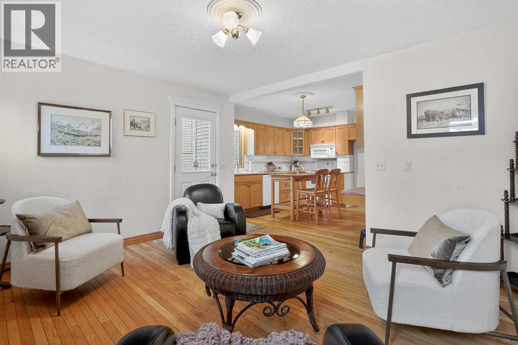 House for Sale in 1720 11 Avenue SW|Calgary, Alberta T3C0N4 3