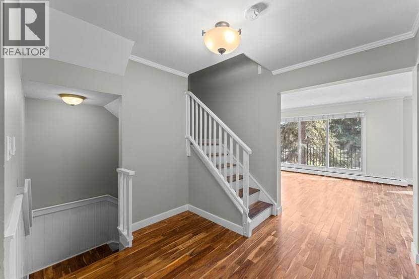 Row / Townhouse for Sale in 810, 3130 66 Avenue SW|Calgary, Alberta T3E5K3 4