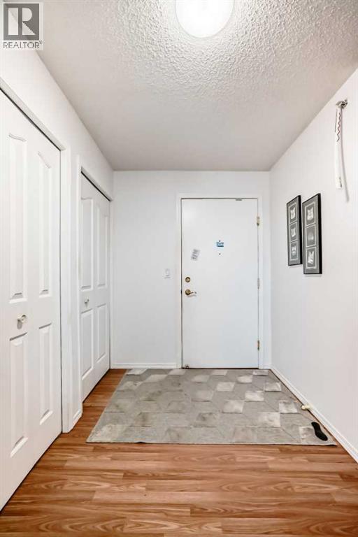 Apartment for Sale in 1409, 1000 Millrise Point SW|Calgary, Alberta T2Y3W4 4