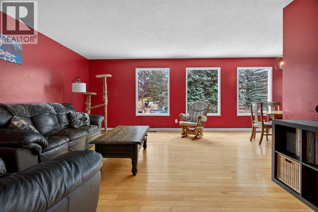 House for Sale in 76 Brookpark Place SW|Calgary, Alberta T2W2X3 5