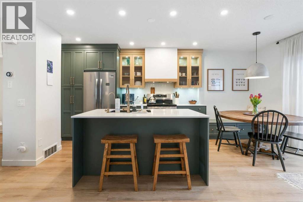 House for Sale in 46 Prestwick Rise SE|Calgary, Alberta T2Z4A6