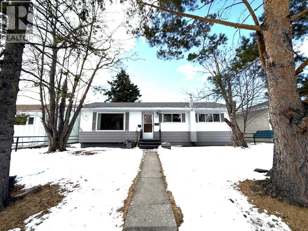 House for Sale in 37 Arbour Crescent SE|Calgary, Alberta T2J0X6