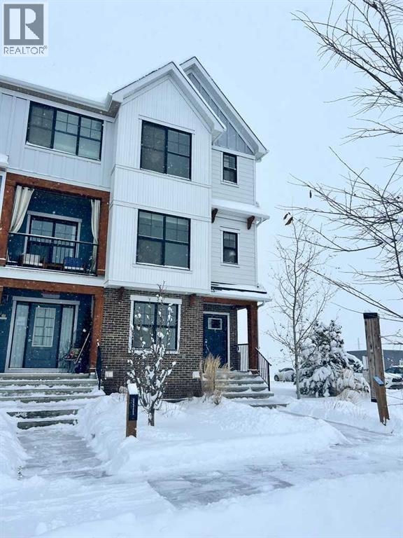 Row / Townhouse for Sale in 210 Alpine Avenue SW|Calgary, Alberta T2Y0R8 4