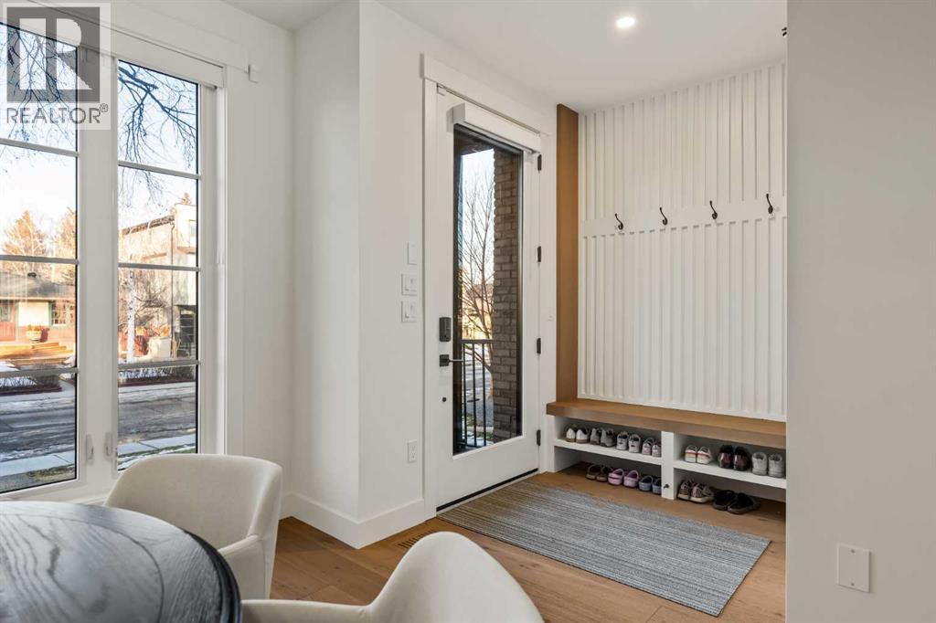 Duplex for Sale in 2041 47 Avenue SW|Calgary, Alberta T2T2S7 3