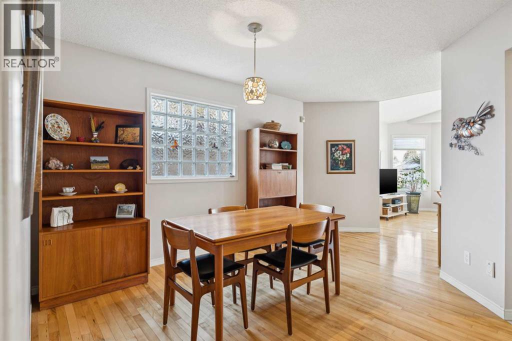 House for Sale in 2609 27 Street SW|Calgary, Alberta T3E2G4 5