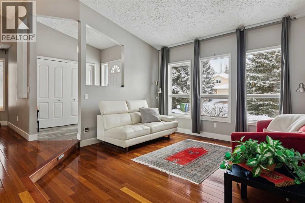 House for Sale in 231 Scimitar Bay NW|Calgary, Alberta T3L1L8 4