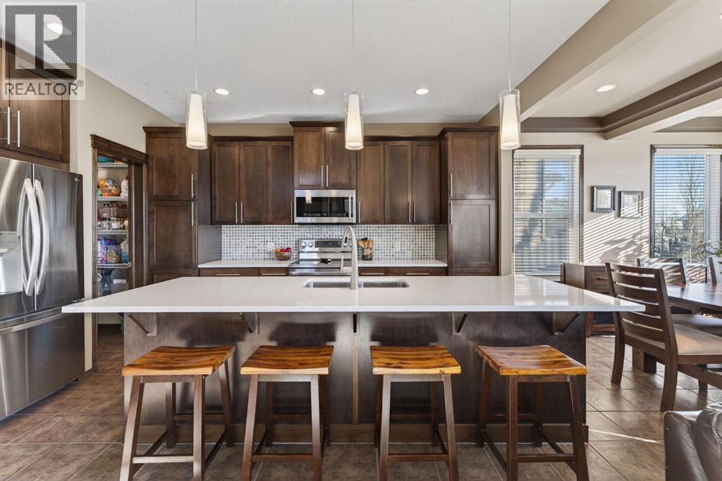 House for Sale in 3 Pantego Avenue NW|Calgary, Alberta T3K0C4 5