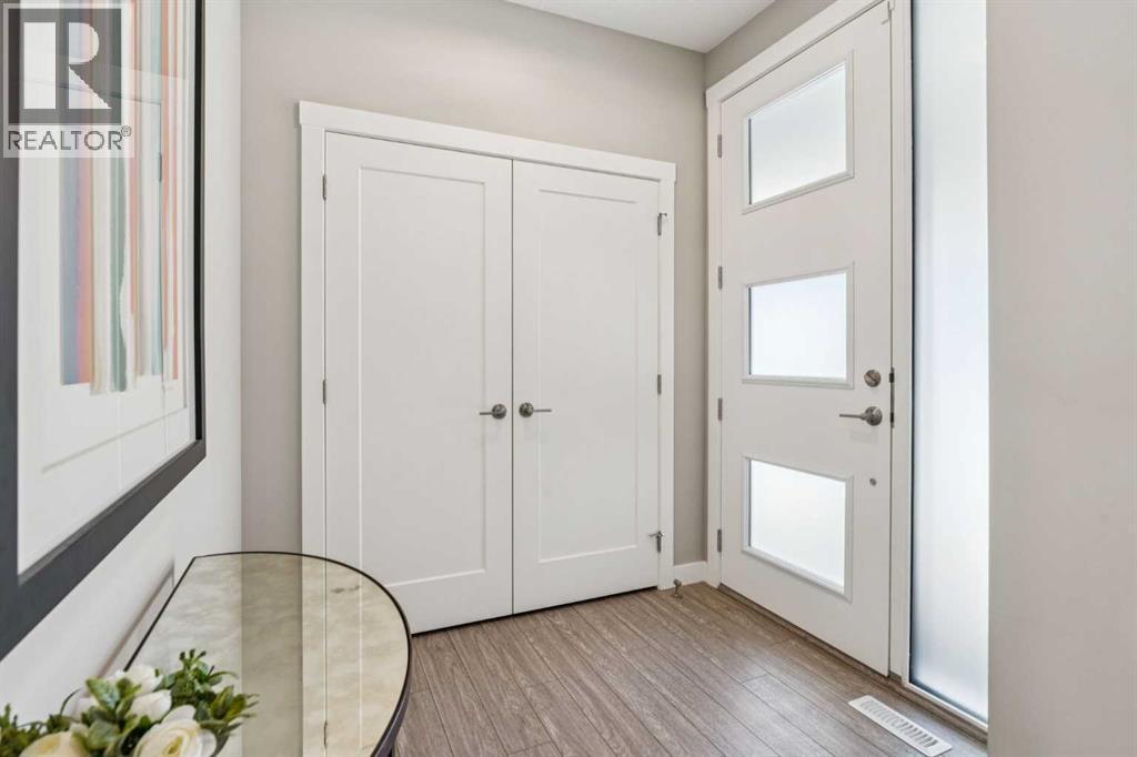 House for Sale in 17 Cranbrook Circle SE|Calgary, Alberta T3M2J5 4