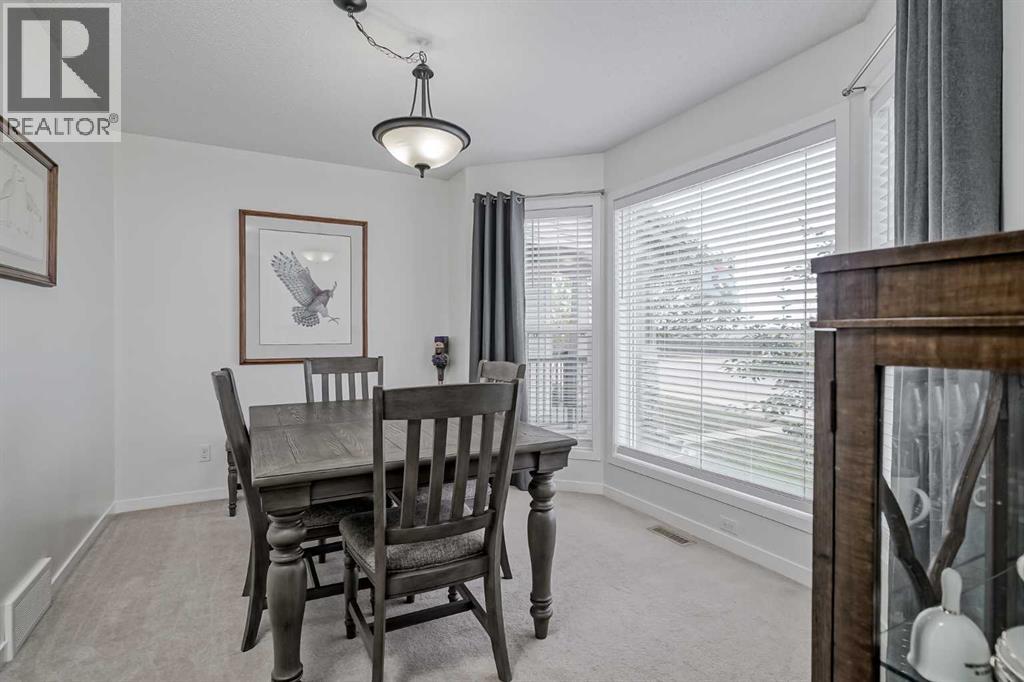 House for Sale in 52 Autumn Court SE|Calgary, Alberta T3M0P4 4