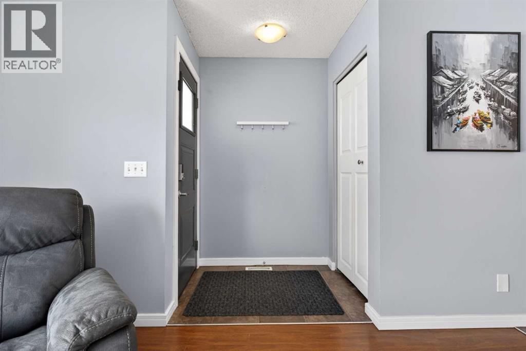 House for Sale in 8005 Ranchview Drive NW|Calgary, Alberta T3G1S7 5