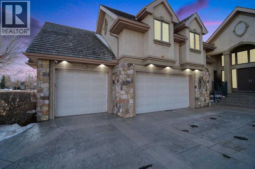 House for Sale in 8 Mt Douglas Point SE|Calgary, Alberta T2Z3J6 2