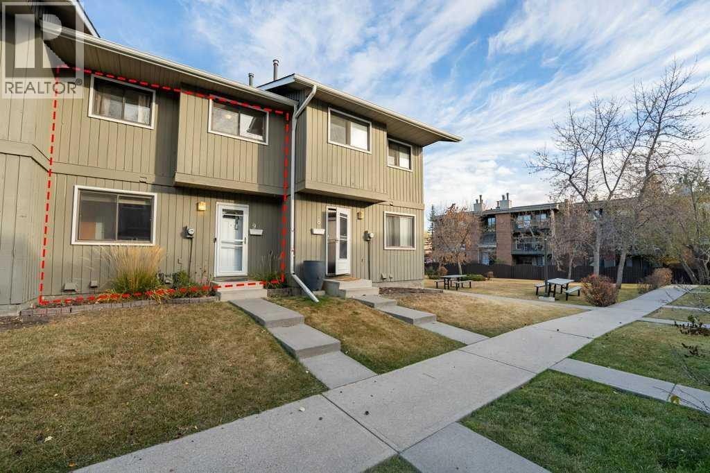 Row / Townhouse for Sale in 9, 6503 Ranchview Drive NW|Calgary, Alberta T3G1P2