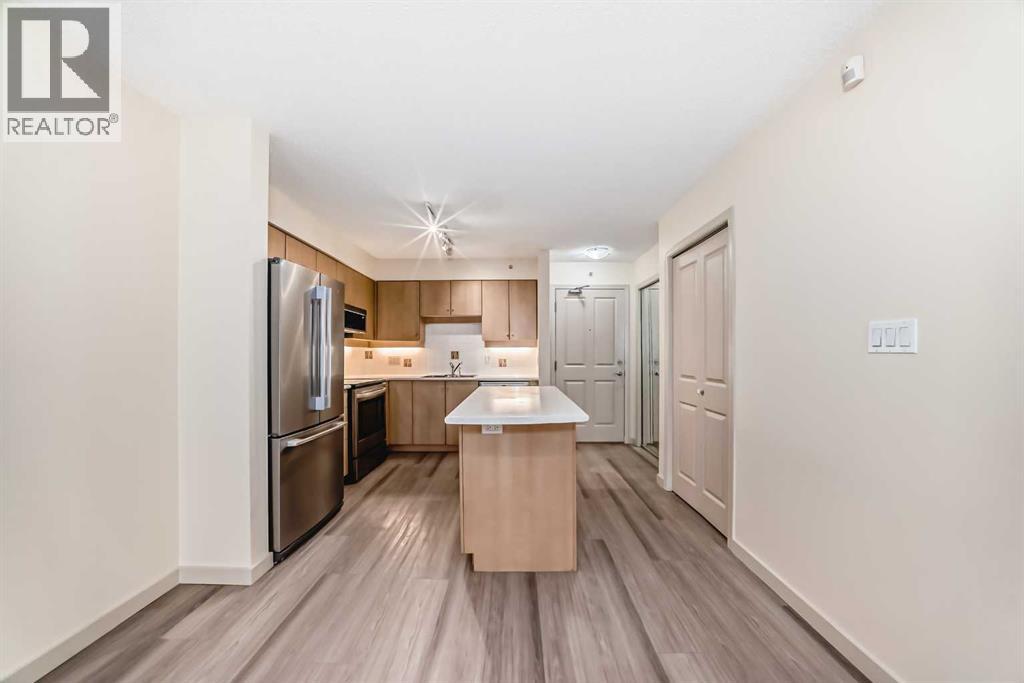 Apartment for Sale in 202, 650 10 Street SW|Calgary, Alberta T3L0E2 4