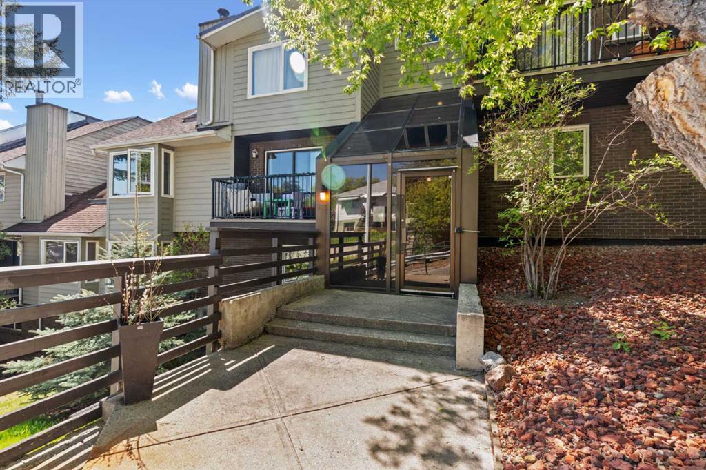 Apartment for Sale in 102, 333 2 Avenue NE|Calgary, Alberta T2E0E5 3