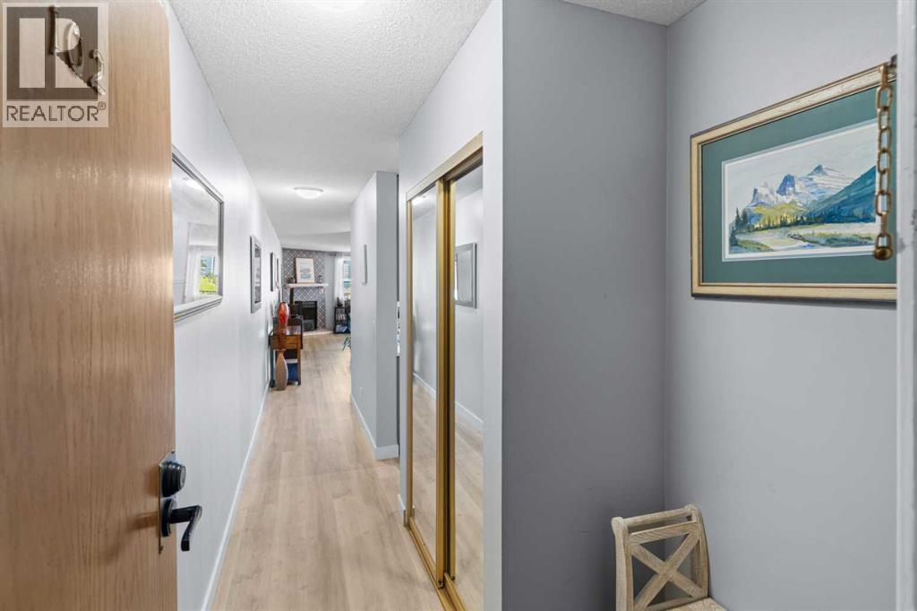 Apartment for Sale in 102, 333 2 Avenue NE|Calgary, Alberta T2E0E5 4