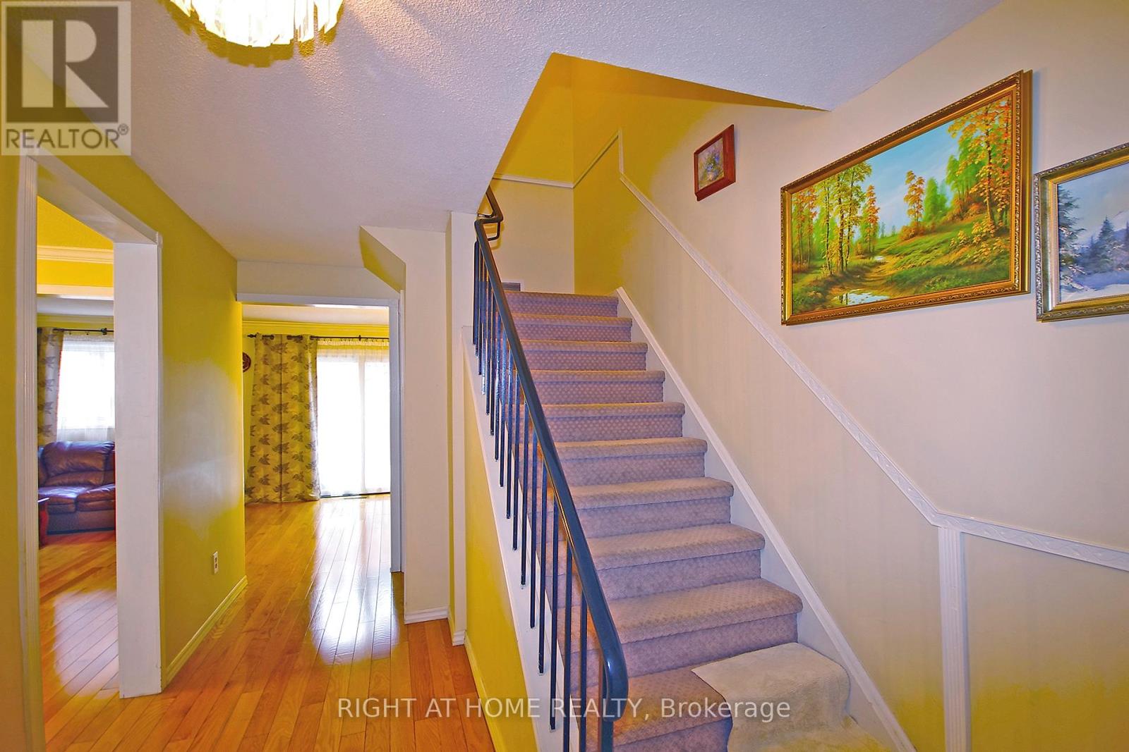 Row / Townhouse for Sale in 53 - 1055 SHAWNMARR ROAD|Mississauga (Port Credit), Ontario L5H3V2 4