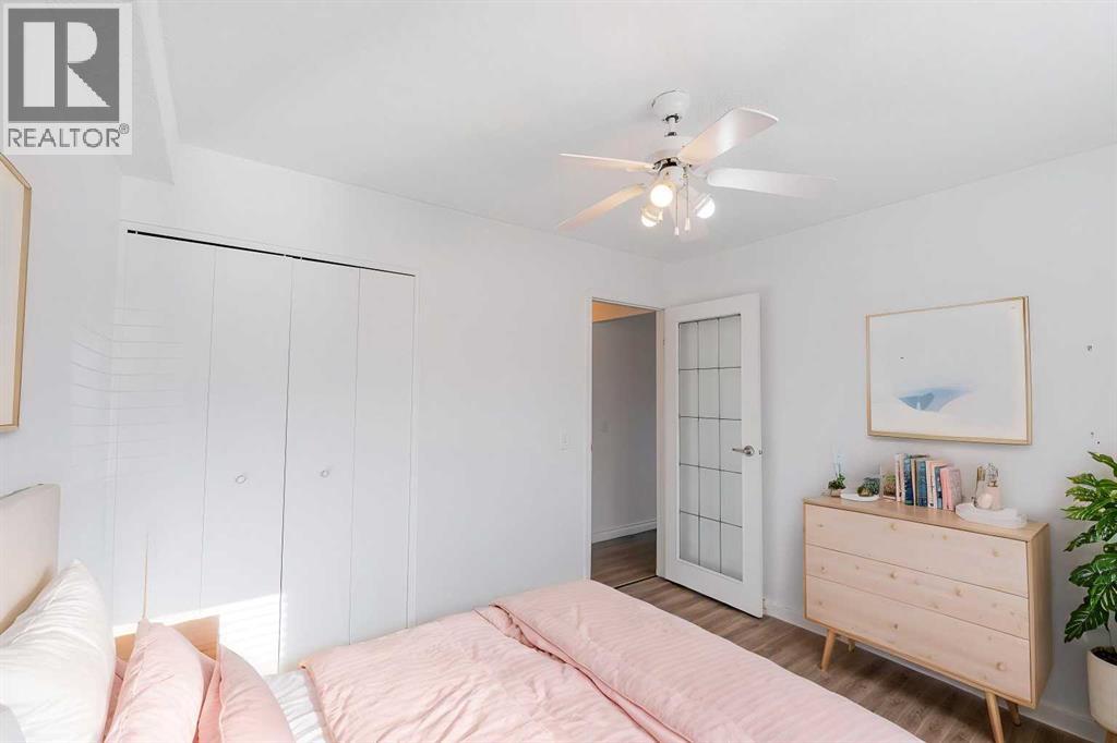 Apartment for Sale in 4, 104 Sabrina Way SW|Calgary, Alberta T2W2N6 5