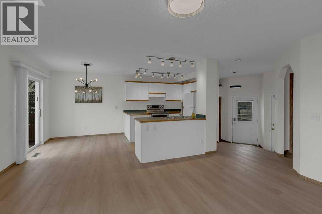 House for Sale in 9473 Hidden Valley Drive NW|Calgary, Alberta T3A5S9