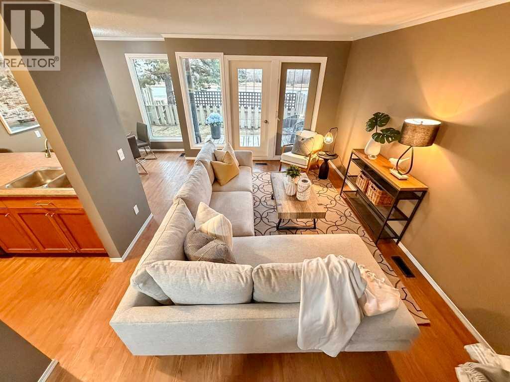 Row / Townhouse for Sale in 6, 99 Grier Place NE|Calgary, Alberta T2K5Y5 5